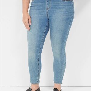 NWT Medium Blue Pull On High Rise Sateen Jeggings by Lane Bryant! Size 22